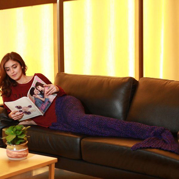 Unique Artist Playfully Redesigns Cozy Mermaid Tails Knitted Blankets and Throws  