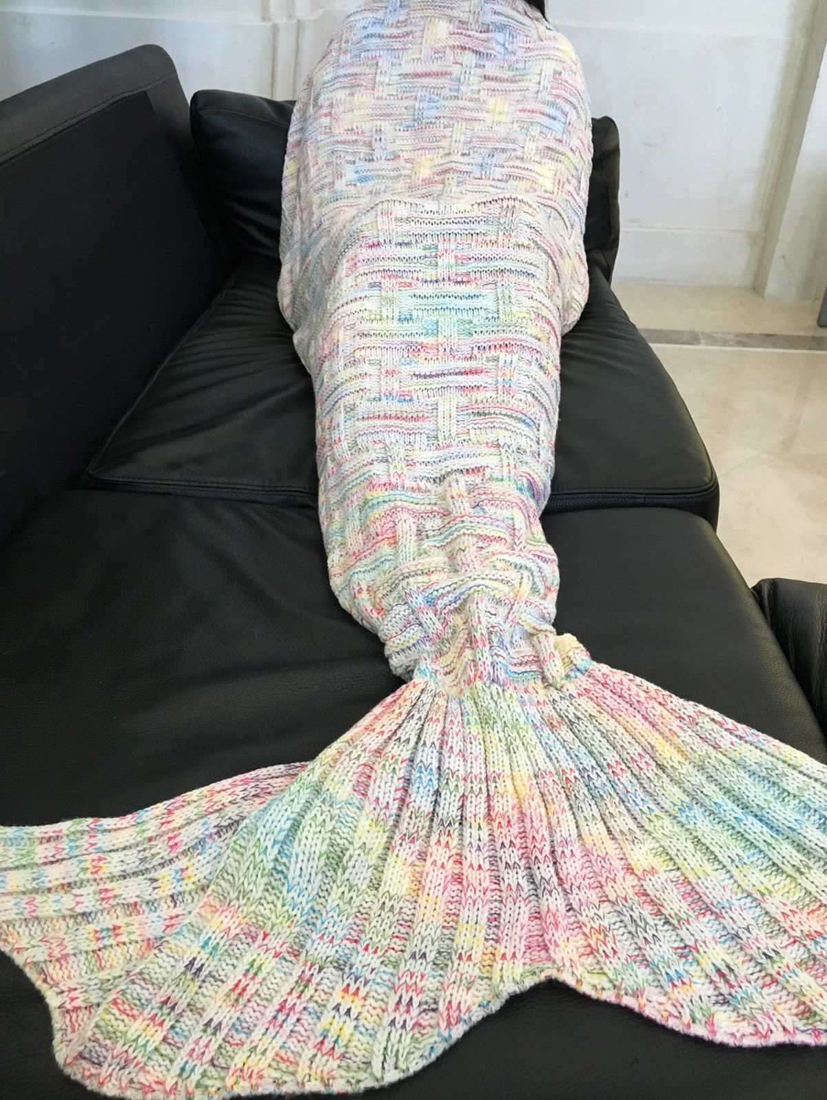 Best Chic Quality Colorful Geometric Pattern Wool Knitted Mermaid Tail Design Blanket  