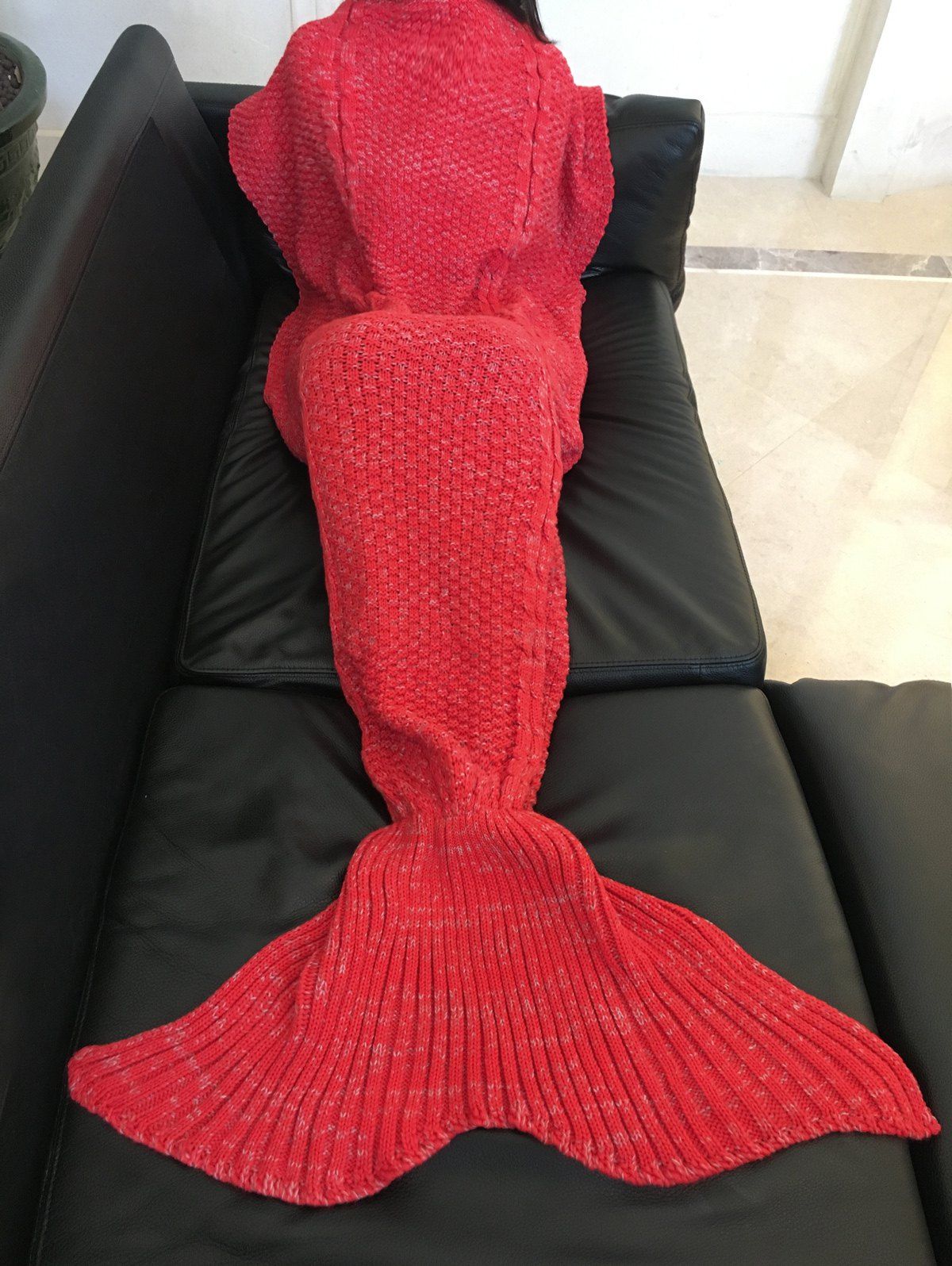 Unique Comfortable Solid Color Warmth Wool Knitted Mermaid Tail Design Blanket  