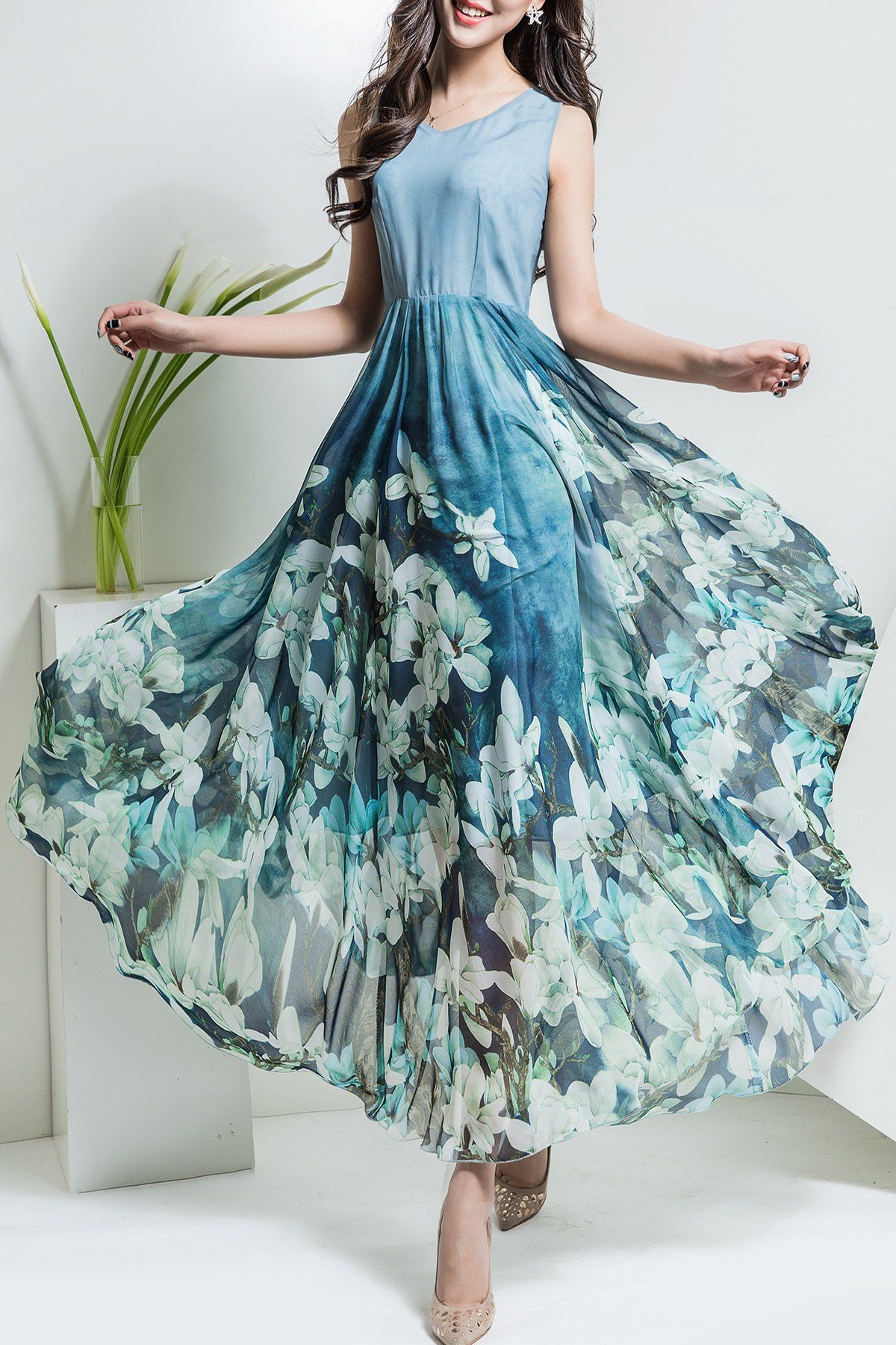 [66% OFF] Floral V Neck Maxi Chiffon Flowy Dress | Rosegal