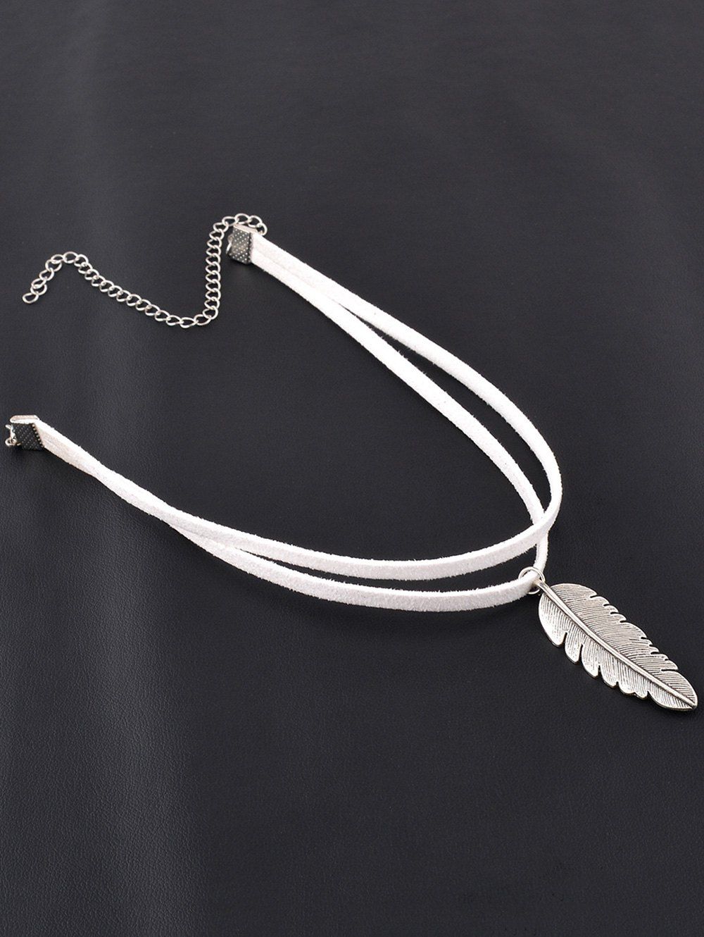 

Chic Alloy Feather Choker, White