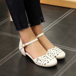round toe flat sneakers