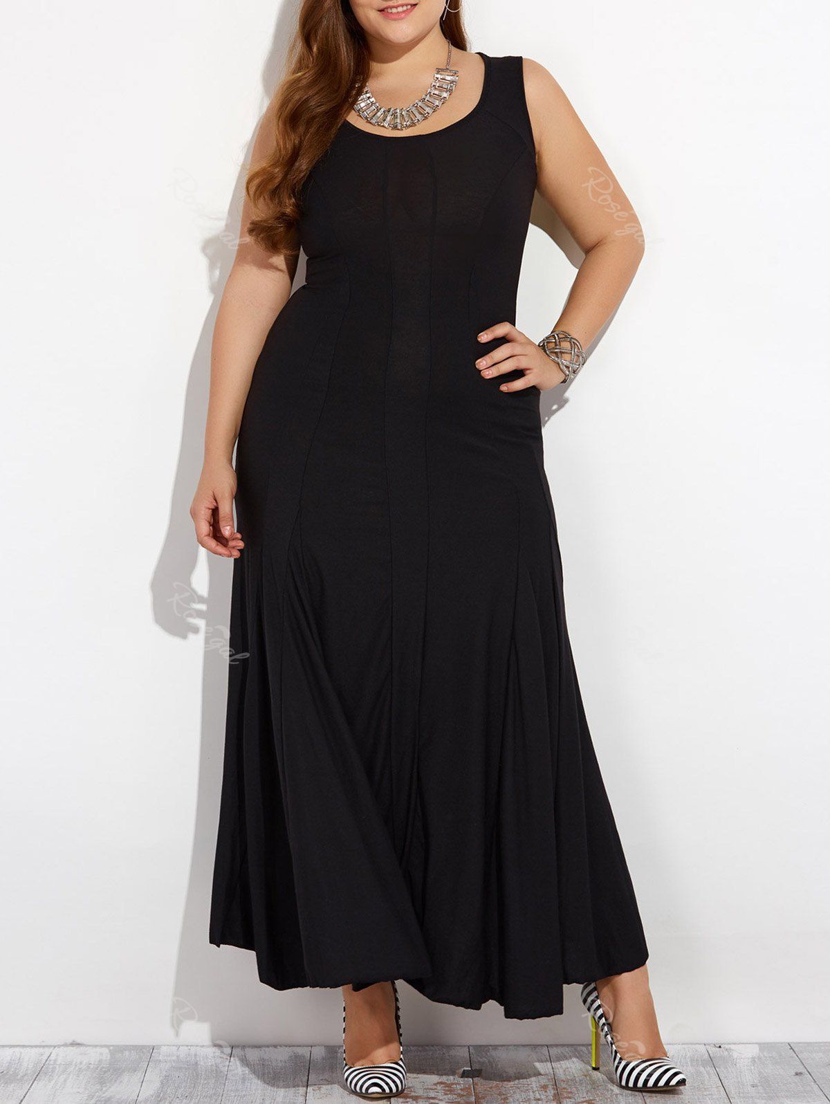 [18% OFF] Plus Size Sleeveless Maxi Formal Dress | Rosegal