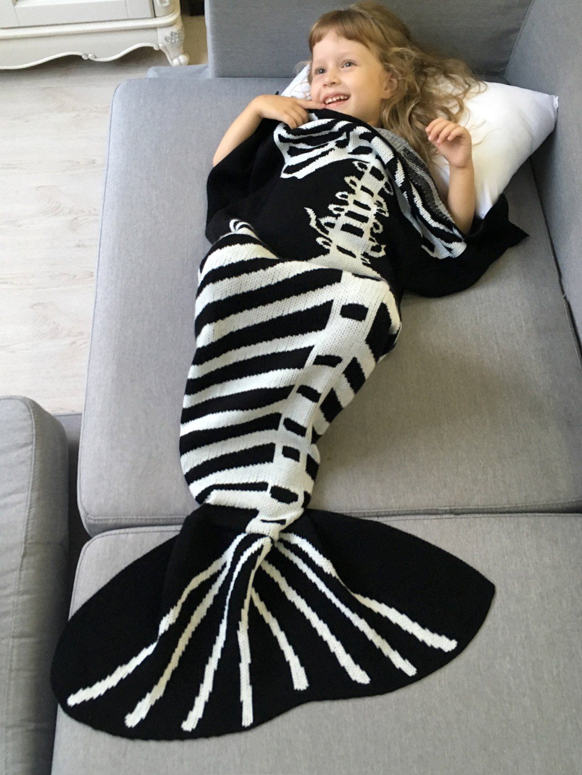 Couverture Enveloppante Sirène d'Halloween Très Douce Tricotée Squelette de Poisson pour Enfants Blanc et Noir 