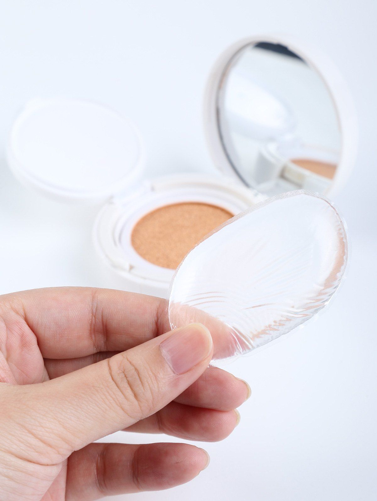 

Oval Shape Silicone Makeup Blender, Transparent