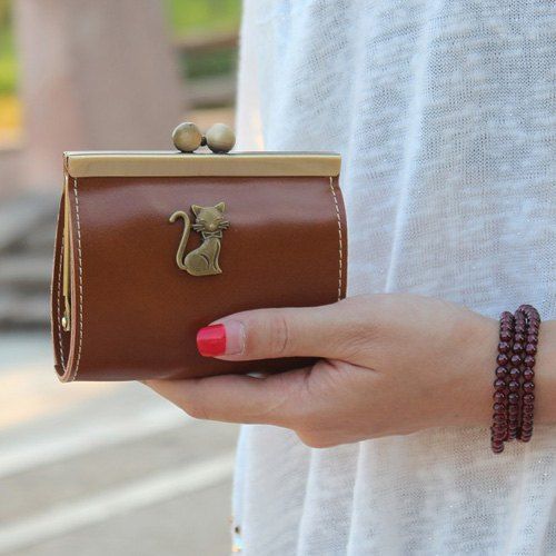

Cat Detail Kisslock Coin Purse, Brown