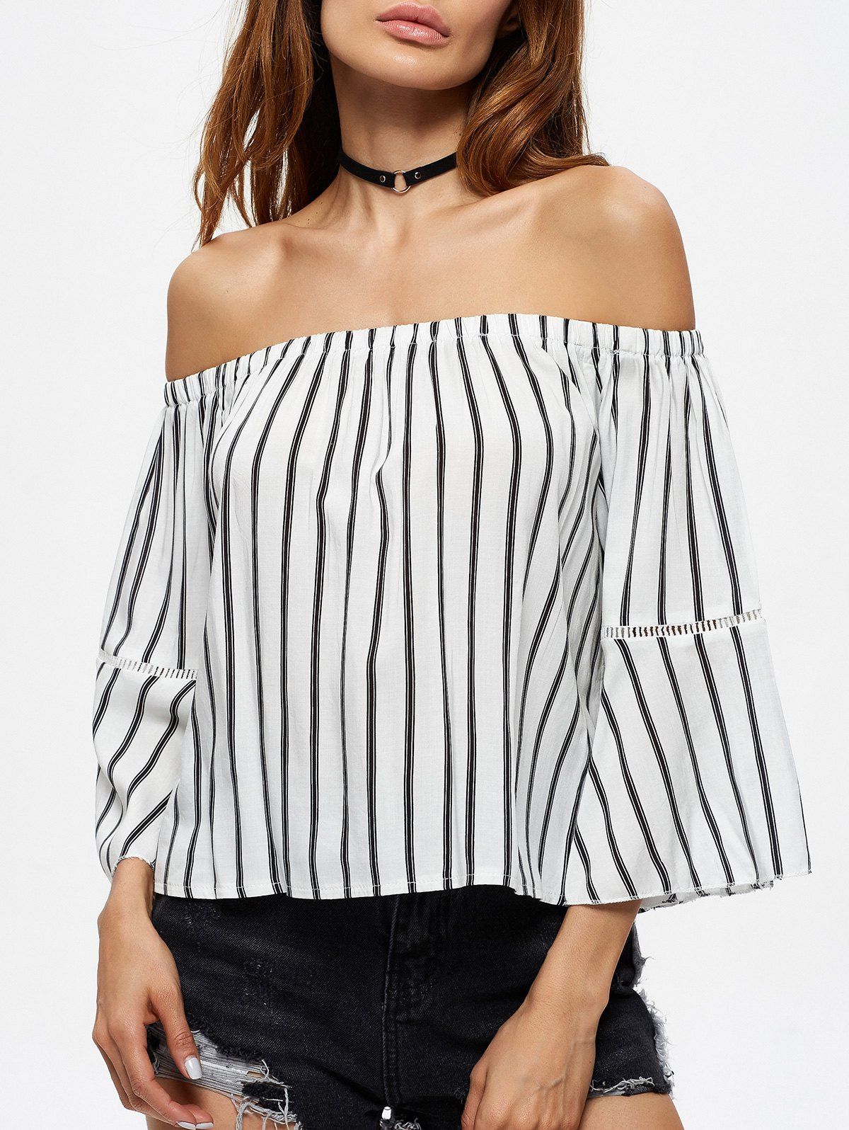 sleeve that flares out over shoulder