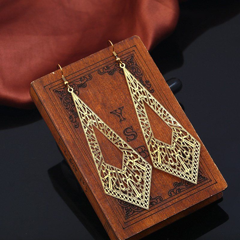 

Metal Geometric Vintage Hook Earrings, Golden
