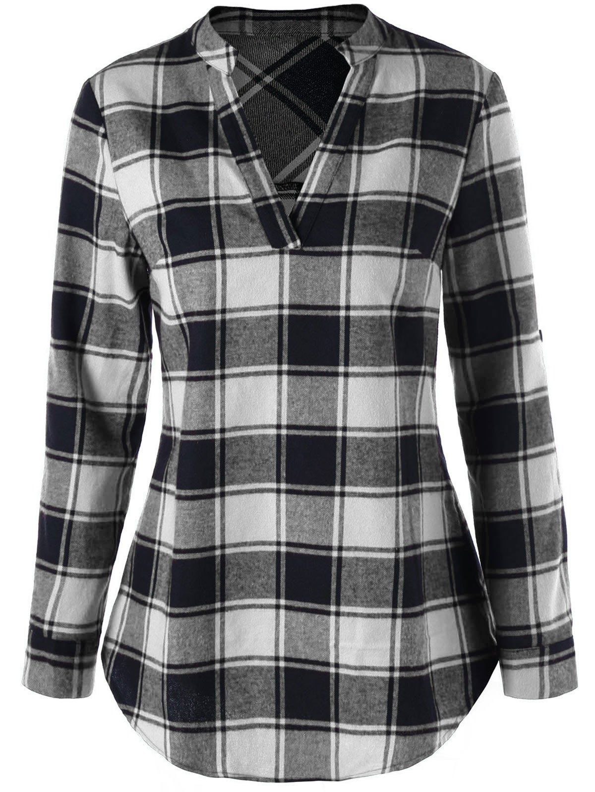 

Split Neck Curved Hem Plaid Blouse, Black + white