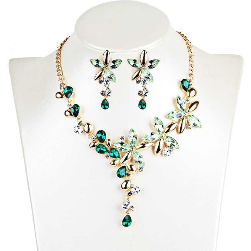 

Vintage Crystal Floral Embellished Alloy Pendent Necklace Earrings Set, Green