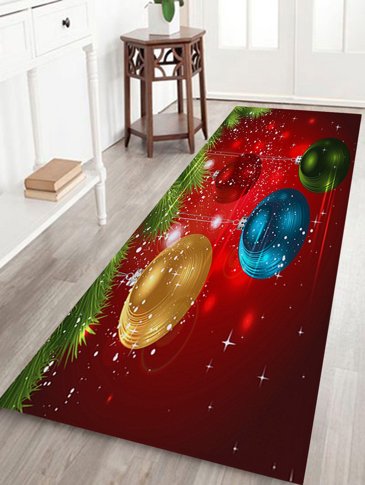 

Christmas Hanging Balls Print Coral Fleece Skidproof Bath Rug, Red