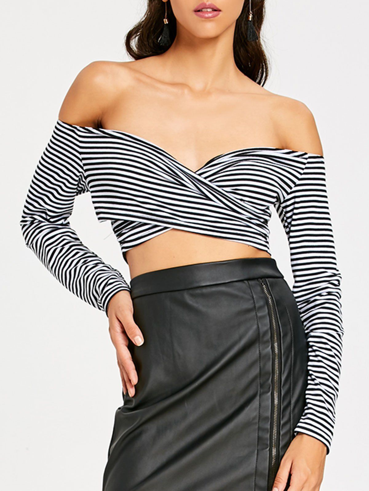 [42 OFF] Long Sleeve Open Shoulder Striped Crop Top Rosegal
