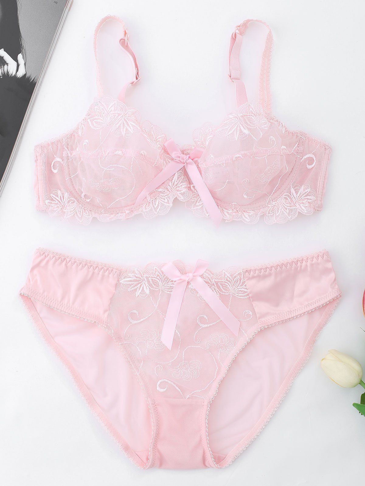 

Lace Underwire Sheer Bra Set, Light pink
