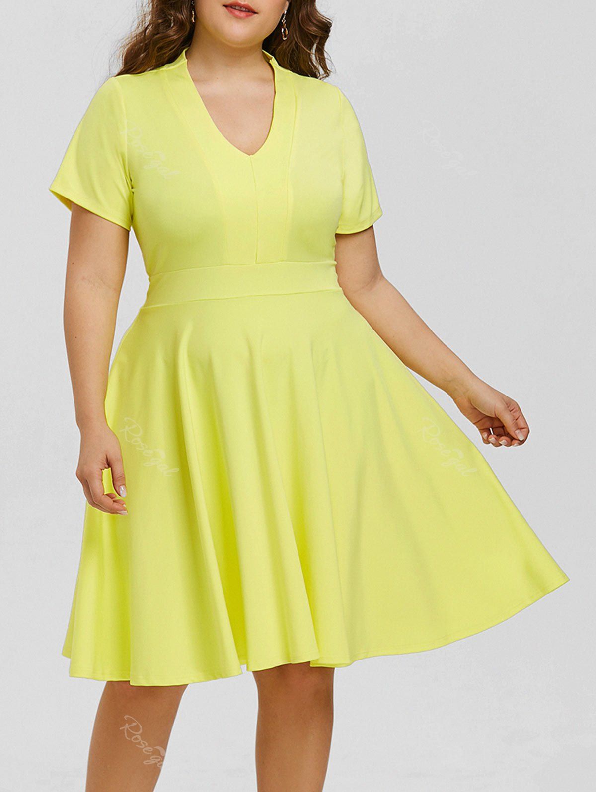 [44% OFF] Plus Size Empire Waist V Neck Dress | Rosegal