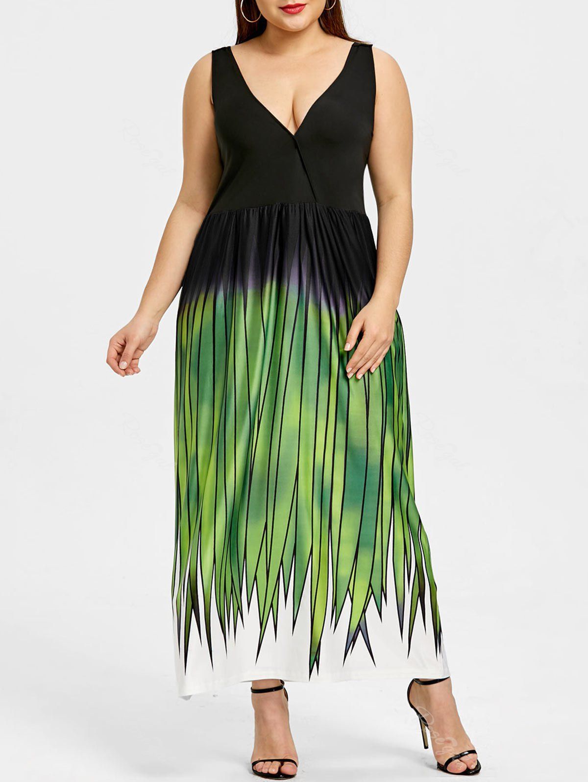 [61 OFF] Plus Size Grass Print Plunging Maxi Dress Rosegal