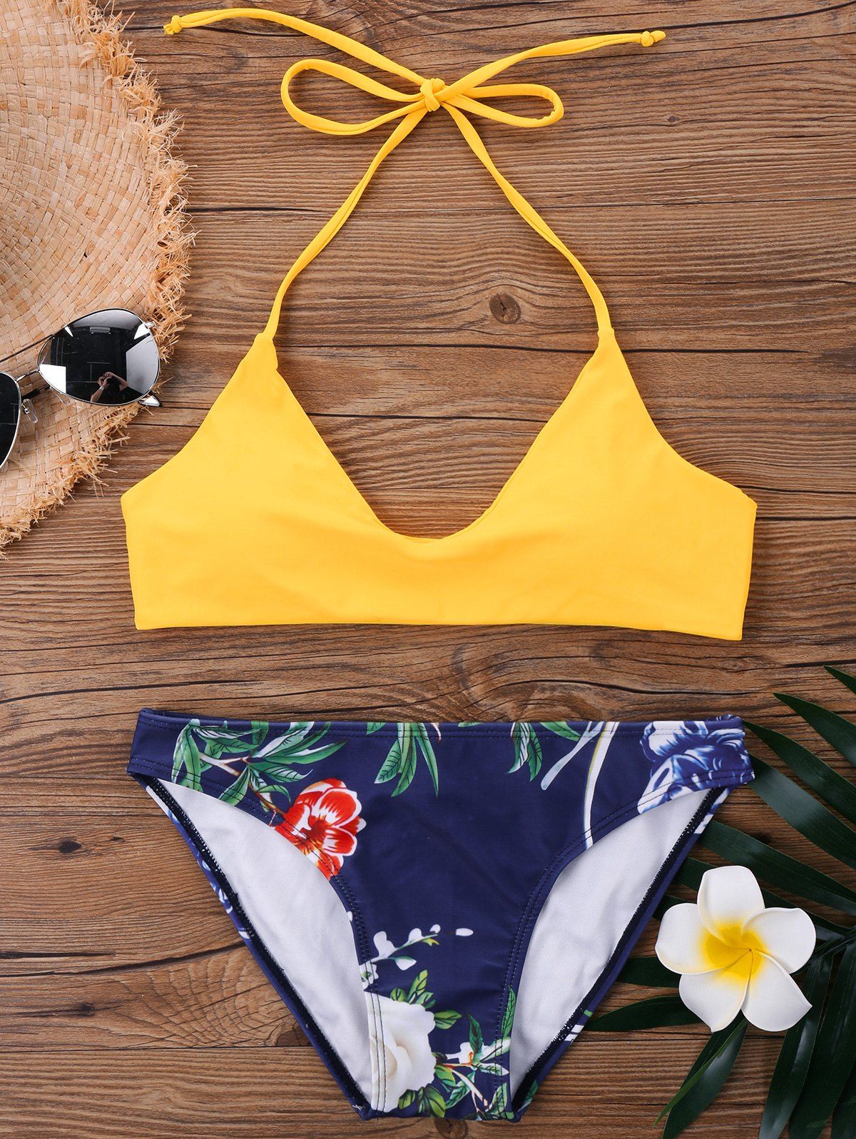 [48% OFF] Halter Neck Floral Hawaiian Bikini Set | Rosegal