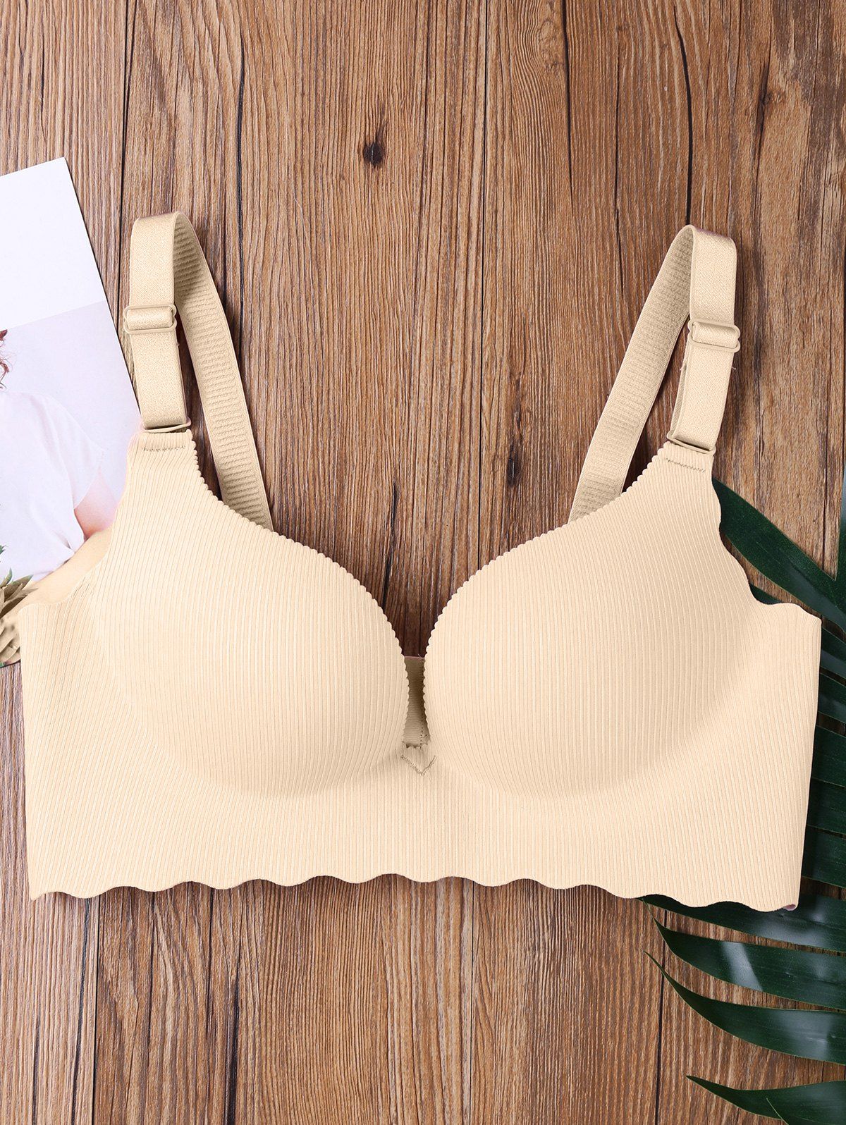 

Scalloped Edge Ribbed Seamless Bra, Yellowish pink
