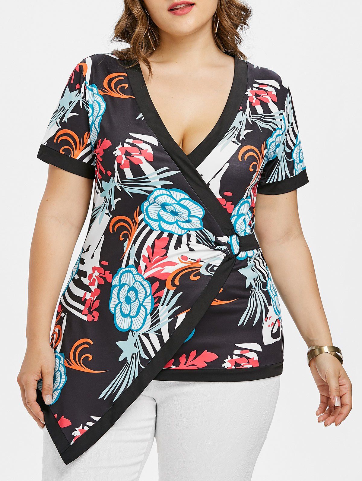 

Plus Size Floral Plunging T-shirt, Black