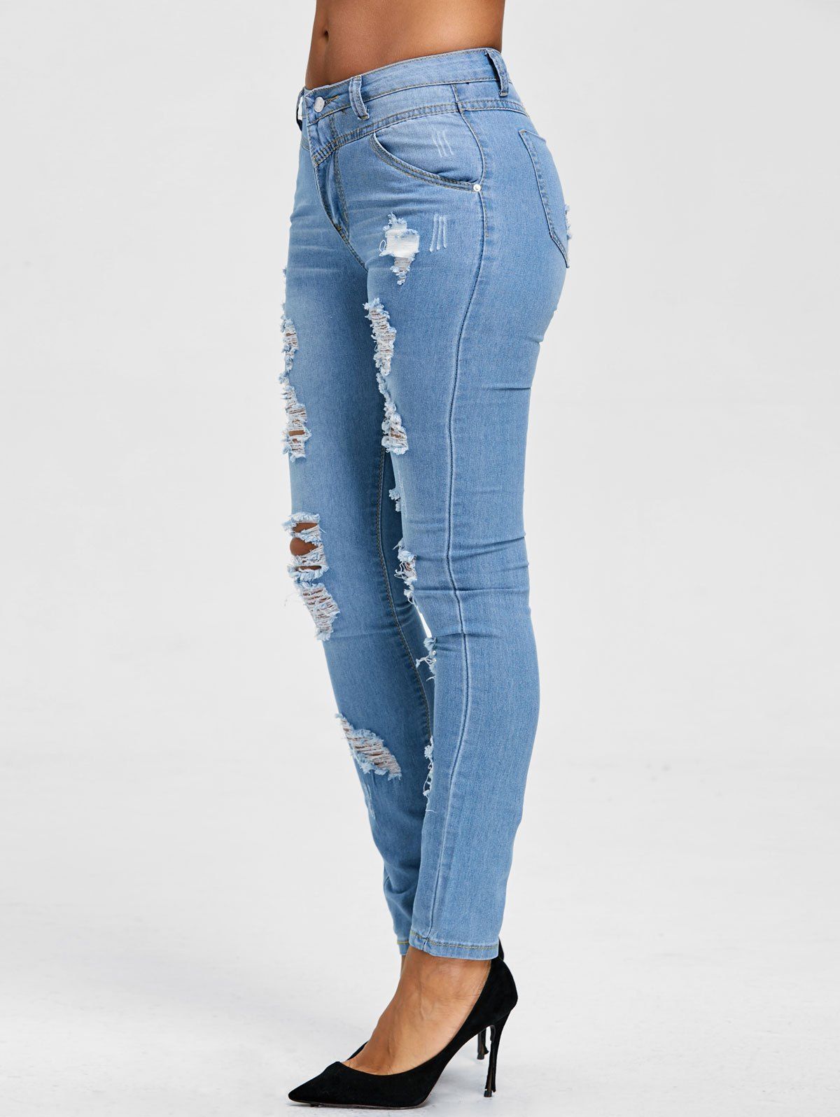 Outfit Light Wash Distressed Jeans  