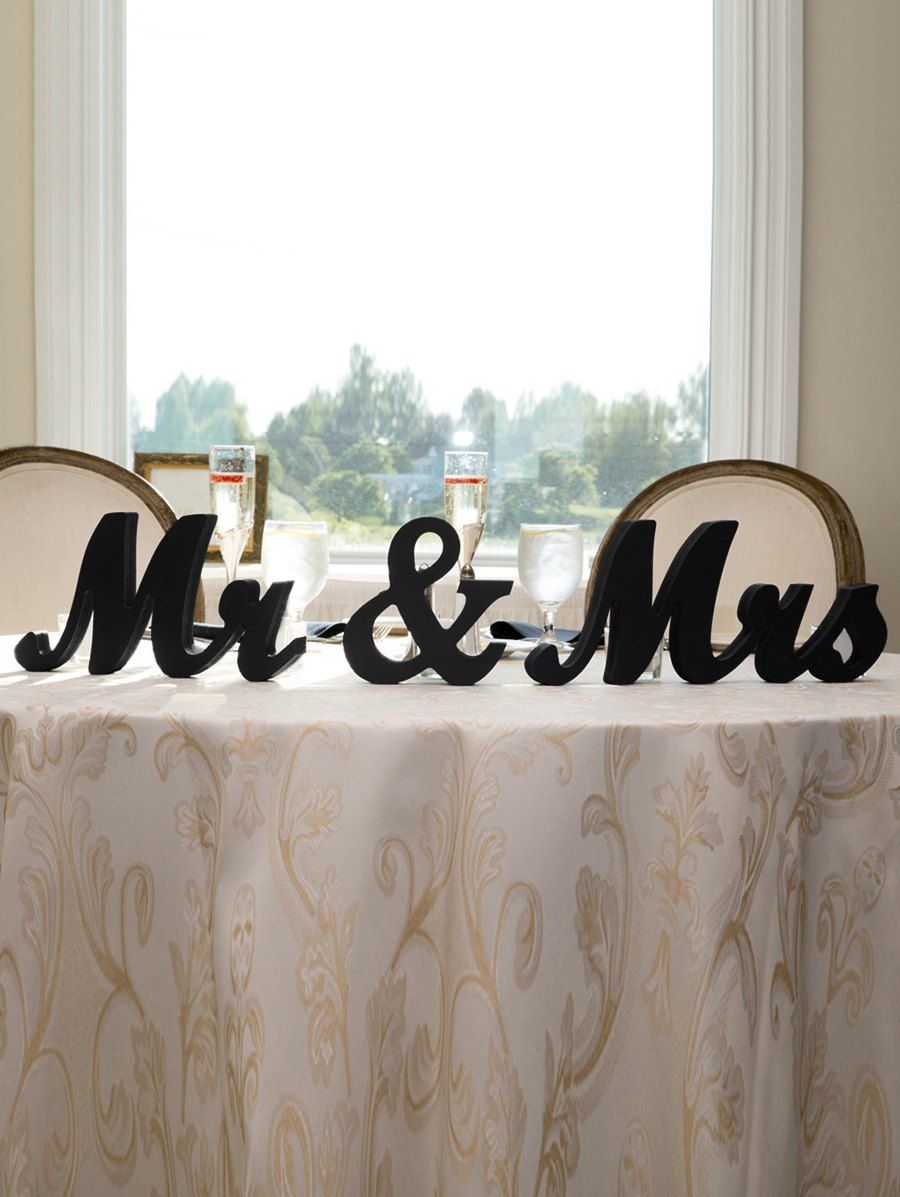 

Mr and Mrs Pattern Wood Signs Wedding Decoration, Black
