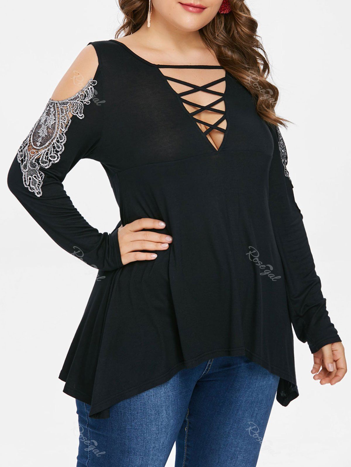 

Plus Size Cold Shoulder Plunging Neck T-shirt, Black
