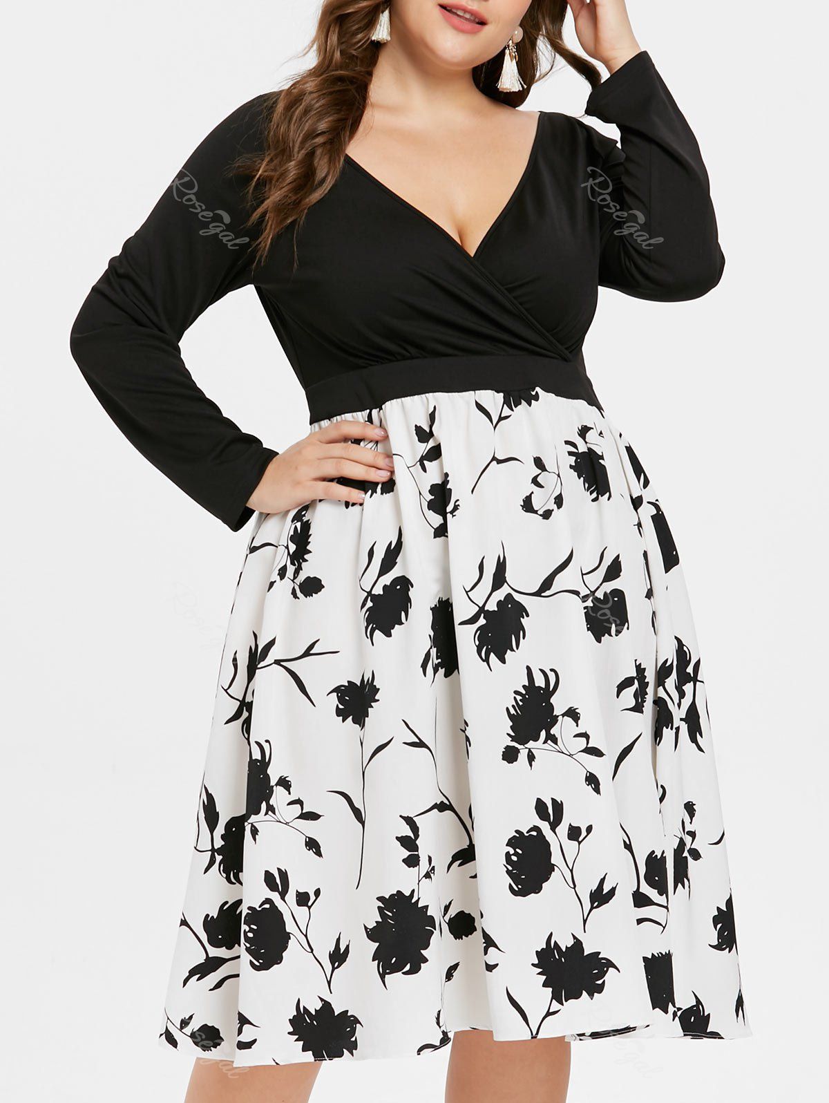 

Plus Size Floral Surplice Dress, Black