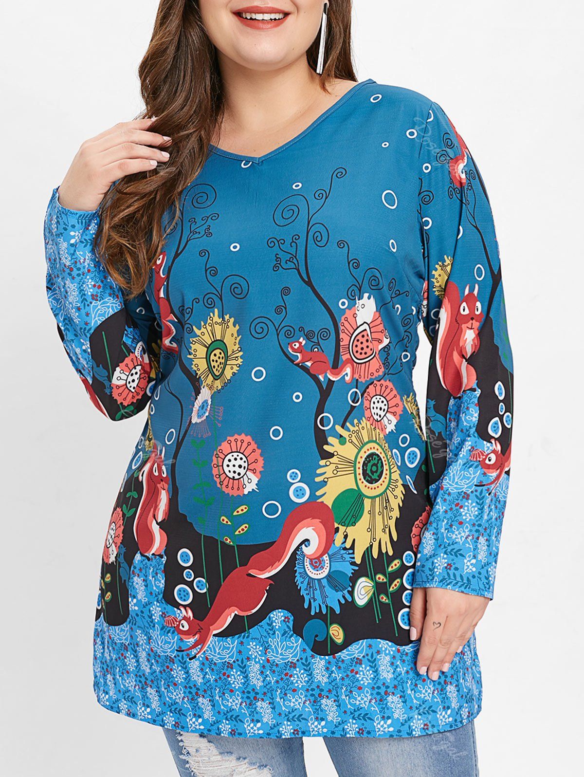 

Plus Size Squirrel Print V Neck T-shirt, Multi
