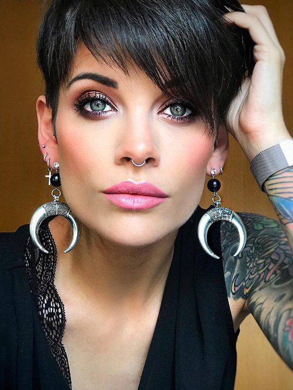

Inclined Bang Short Straight Pixie Cut Human Hair Wig, Black