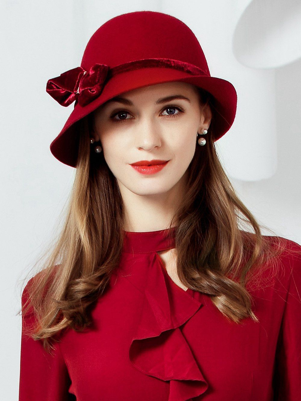 

Vintage Bowknot Wool Cloche Hat, Red wine