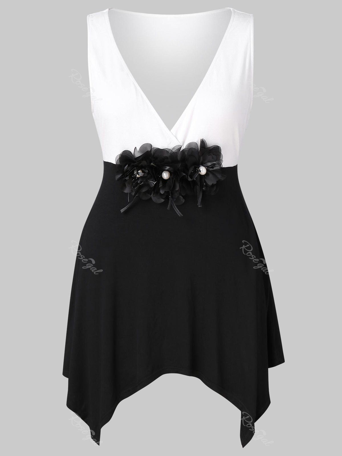 

Plus Size Two Tone Flower Patchwork Handkerchief Tank Top, White