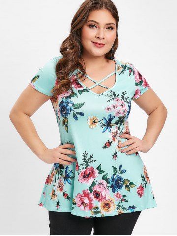 

Plus Size Criss Cross Floral Print T-shirt, Macaw blue green