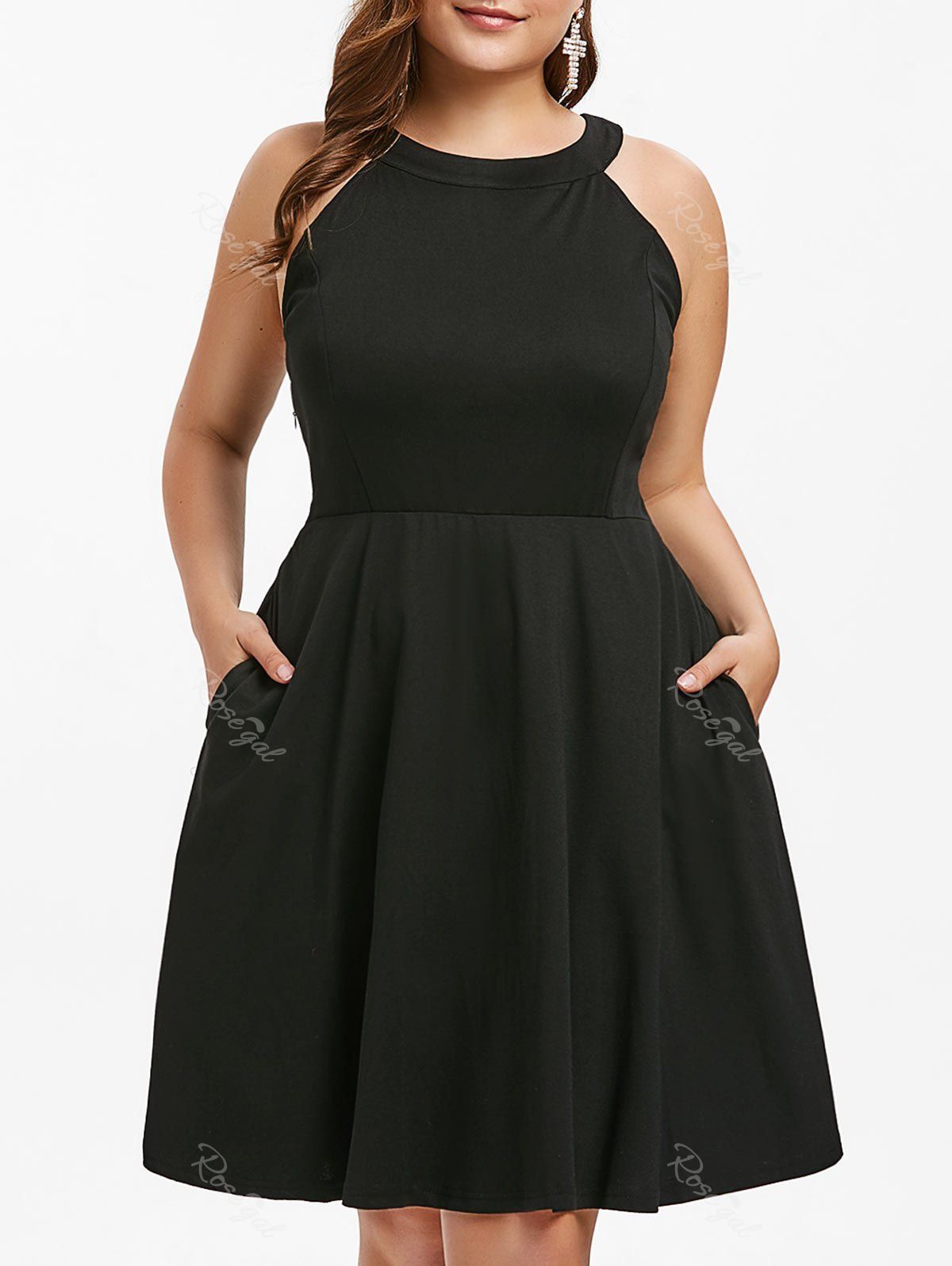 

Round Neck Plus Size Fit and Flare Dress, Black