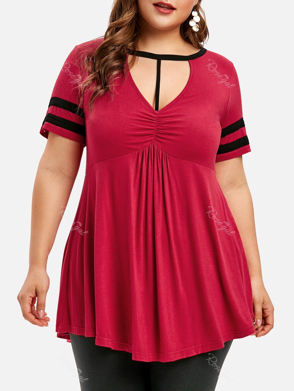 

Empire Waist Keyhole Neck Plus Size T-shirt, Red