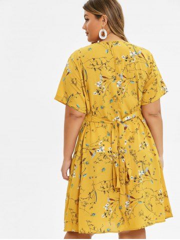 

Plus Size Plunging Neck Floral Print Surplice Dress, Bee yellow