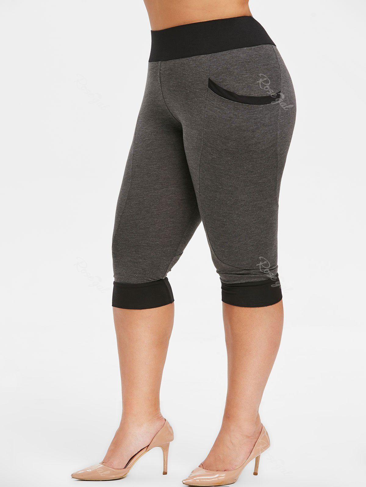 

Plus Size Side Pockets Contrast Color Capri Leggings, Carbon gray