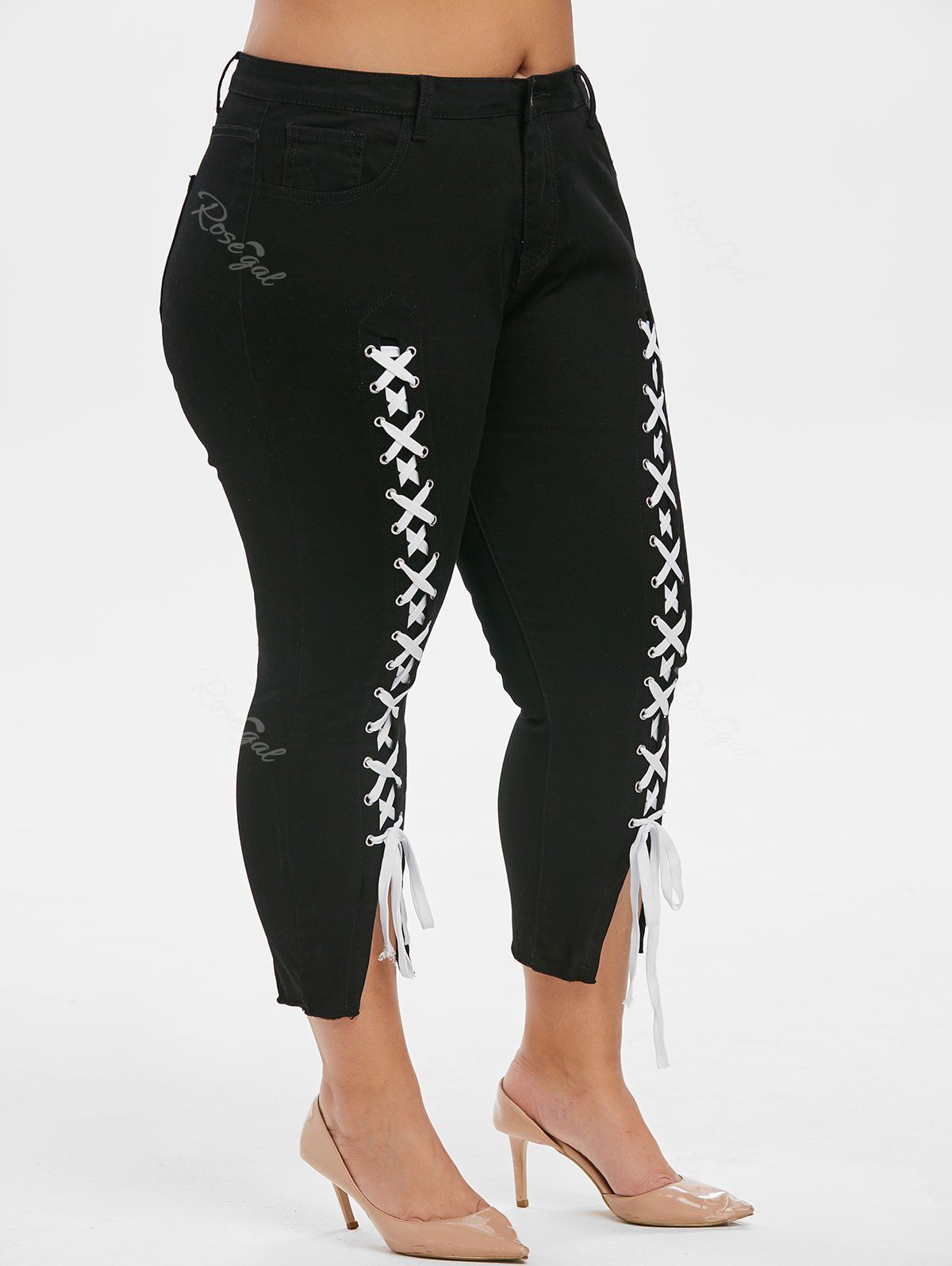 

Plus Size Lace Up Capri Frayed Jeans, Black