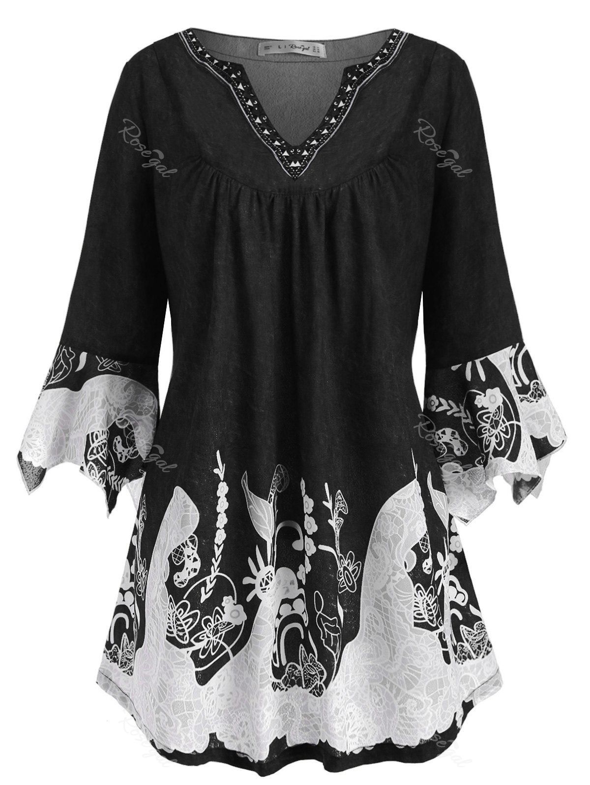 

Notched Flare Sleeve Printed Plus Size Top, Black