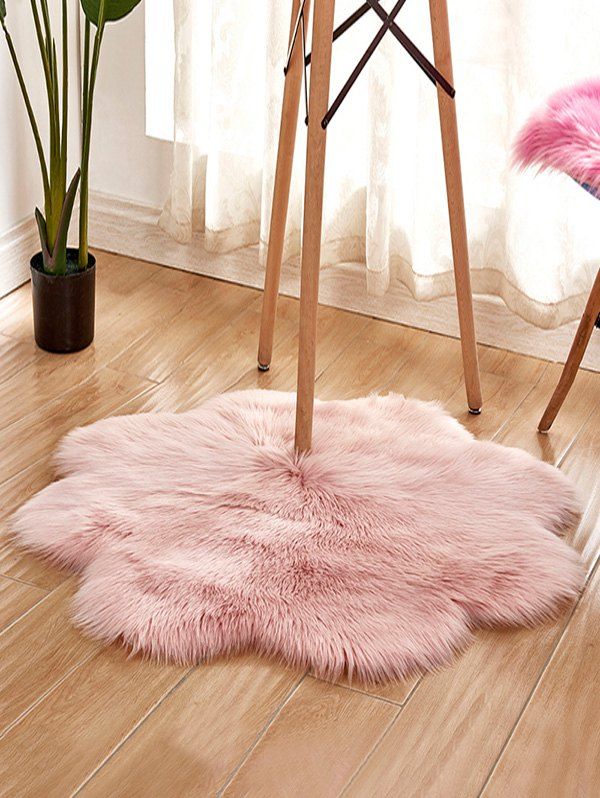 

Flower Shape Faux Fur Soft Throw Rug, Pink