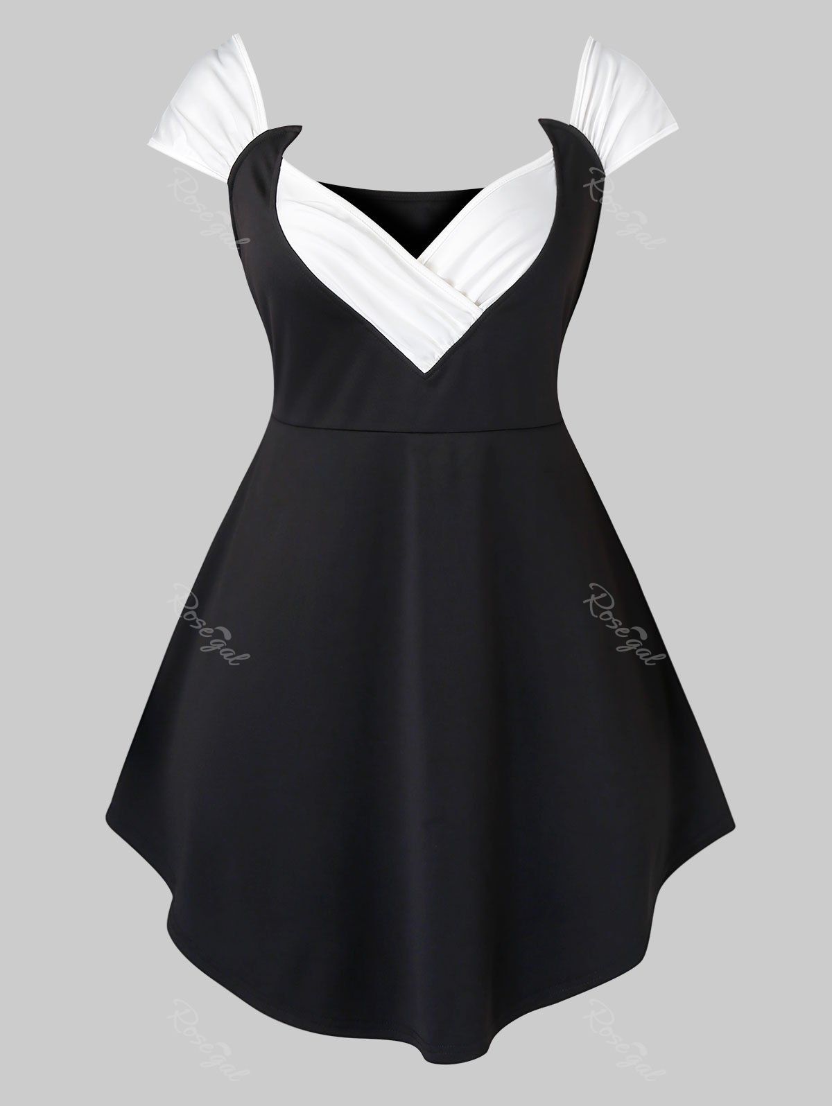 

Plus Size Two Tone Sweetheart Neck Curved Tunic Tee, Black
