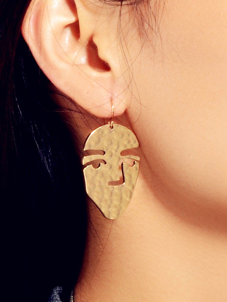 

Hollow Face Shape Textured Drop Earrings, Gold