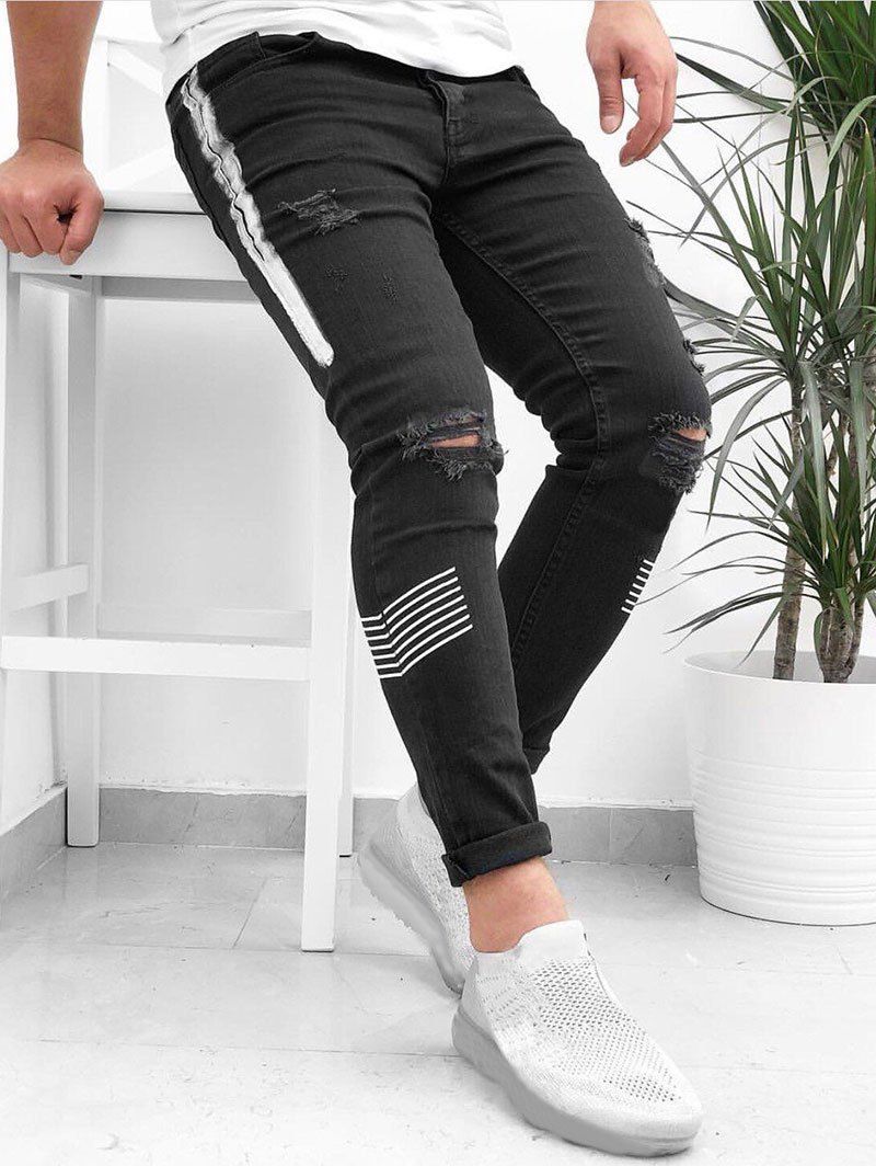 

Striped Pattern Destroyed Cuffed Jeans, Black