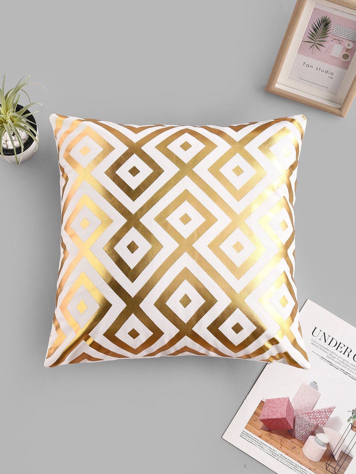 

Geometric Leaf Bronzing Pattern Sofa Cushion Pillowcase, Multi-b