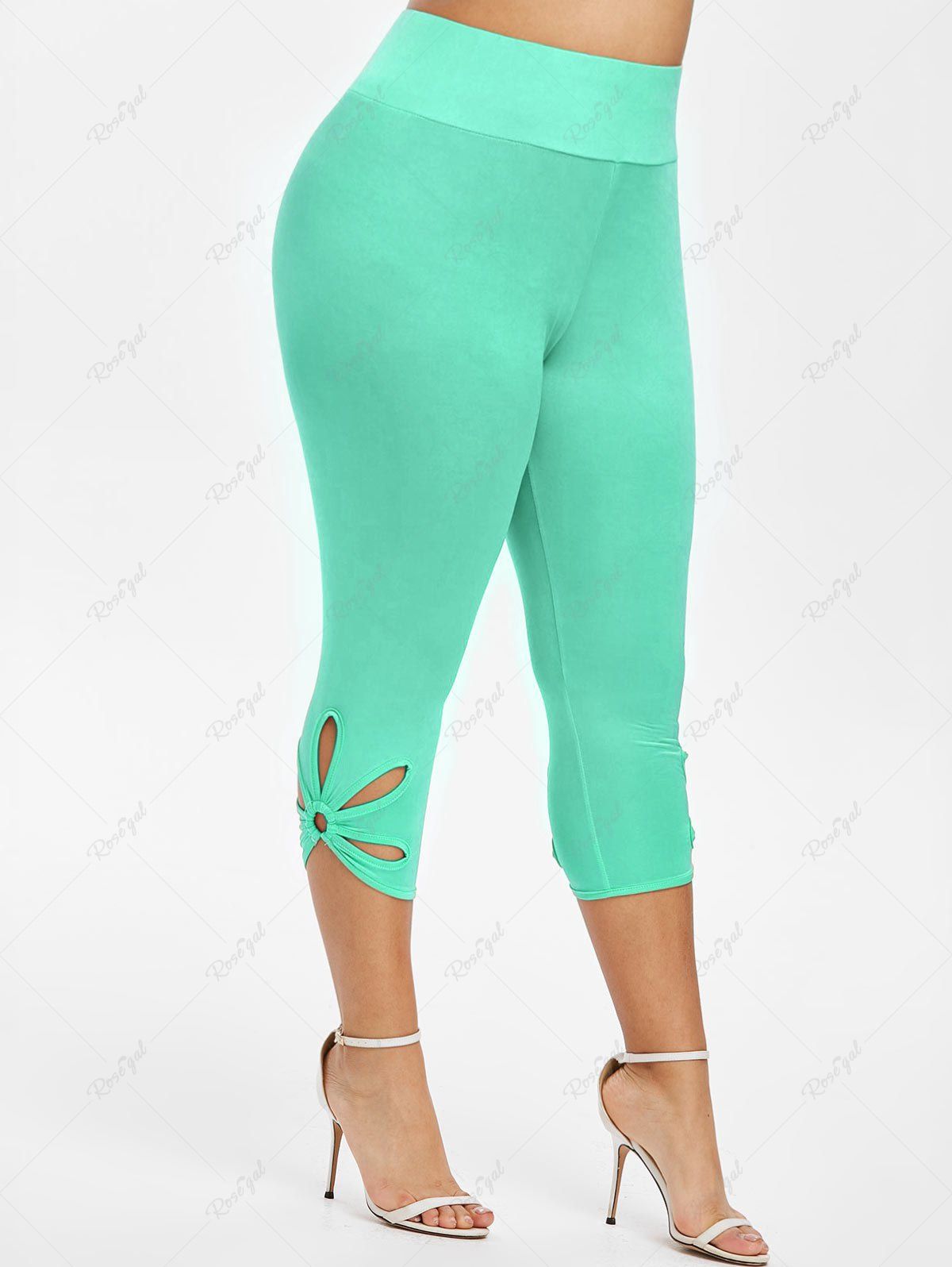 

Capri Metal Ring Cut Out Plus Size Leggings, Light green