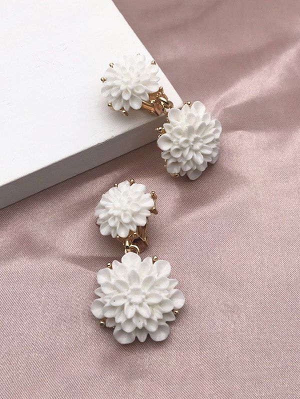 

Flower Resin Clip On Earrings, White