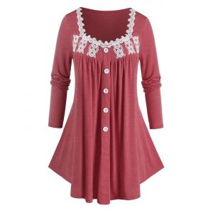 

Plus Size Applique Panel Buttoned Curved Tunic Tee, Red