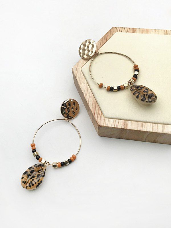 

Beads Leopard Shell Round Earrings, Golden