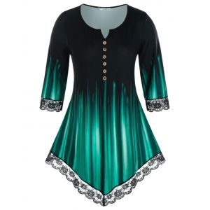 

Plus Size Lace Panel V Notch Buttoned Print Tunic Tee, Deep green