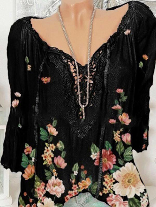 

Plus Size Bell Sleeve Lace Insert Floral Print Top, Black