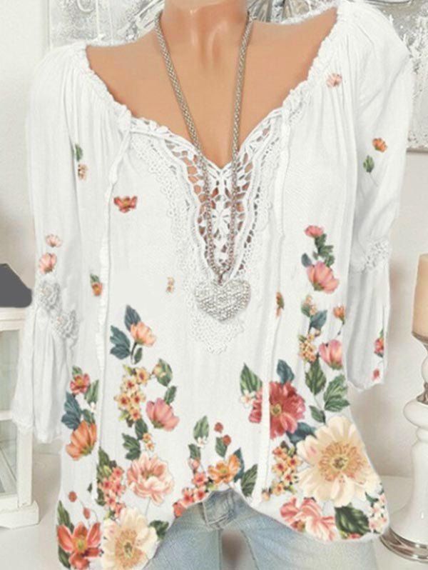 

Plus Size Bell Sleeve Lace Insert Floral Print Top, White