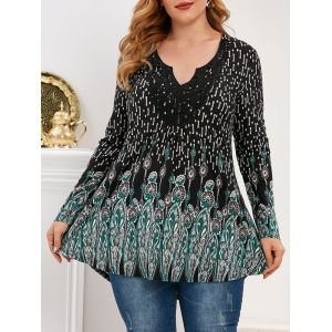 

Plus Size Fleur-de-lis Crochet Panel V Notch Tunic Tee, Black